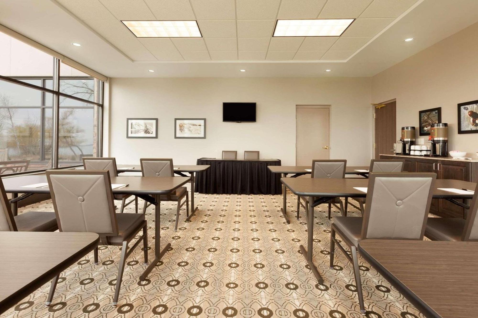 Country Inn & Suites By Radisson, Bemidji, Mn Bagian luar foto